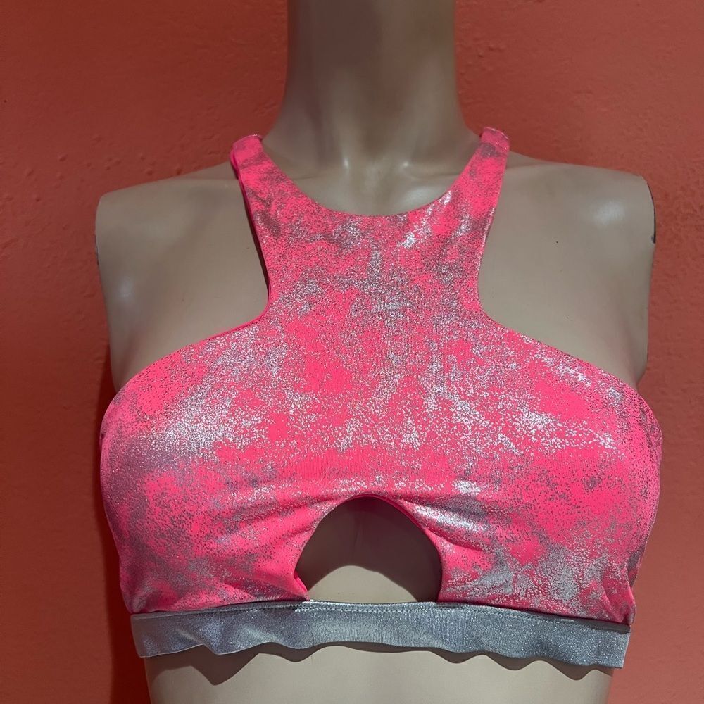 BEACH BUNNY BIKINI TOP..